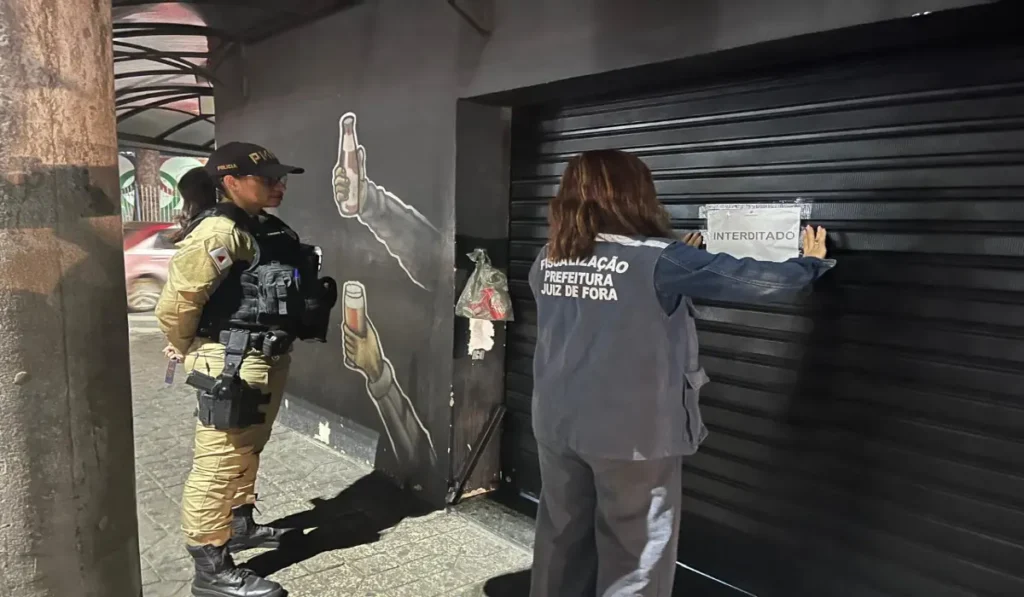 PJF interdita bar no Centro da cidade 10 Bar Alambique interditado pela Prefeitura de Juiz de Fora