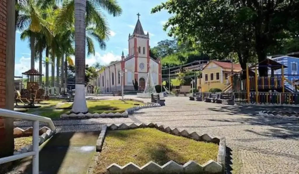 Justiça condena ex-prefeito de Coronel Pacheco por improbidade e anula contrato firmado sem licitação 3 Justiça condena ex-prefeito de Coronel Pacheco