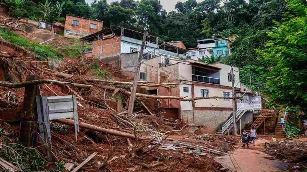 UFJF divulga nota técnica para orientar obras após tragédia das chuvas em Juiz de Fora
