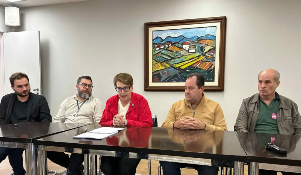 Margarida sanciona leis que alteram Saúde Servidor e criam REFIS da dívida 8 margarida salomão sanciona novo saúde servidor, plano de saúde dos servidores de juiz de fora