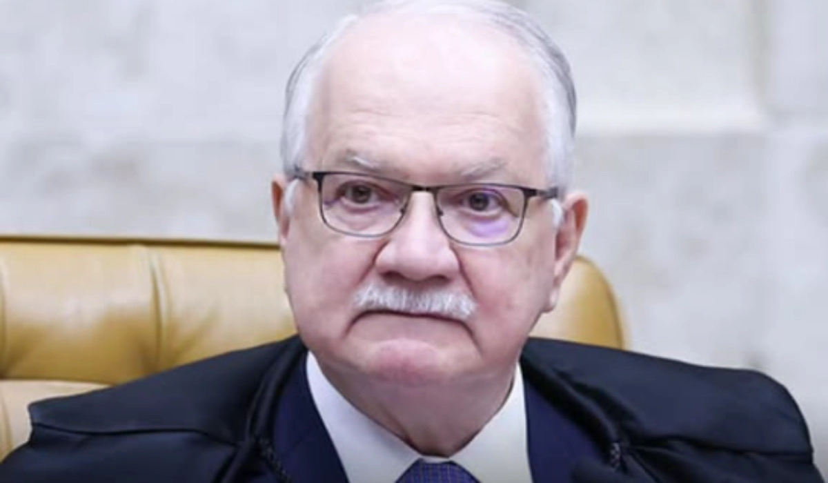 Presidente do STF Edson Fachin vota contra o Governo de Minas na questão das escolas cívico-militar