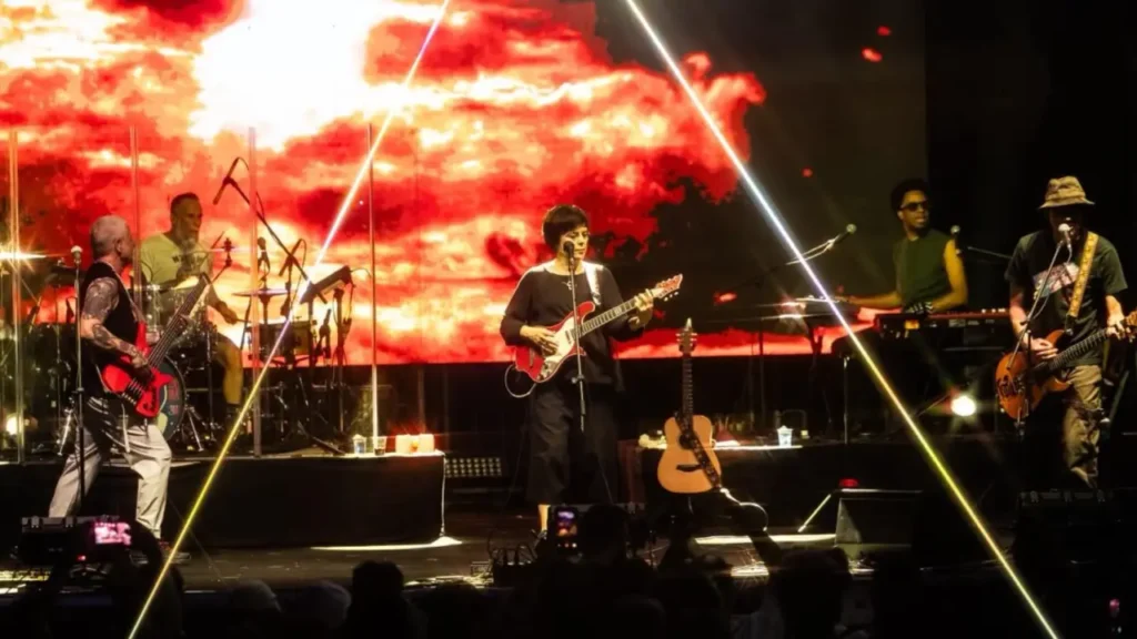 Pato Fu reencontra os anos 1990 em Juiz de Fora e celebra uma história que ainda pulsa 1 festival laços pato fu show