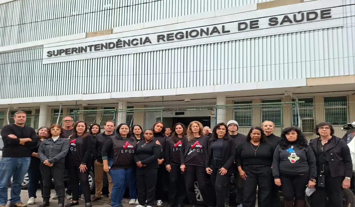 servidores da saúde de minas fazem protesto e indicam possibilidade de greve