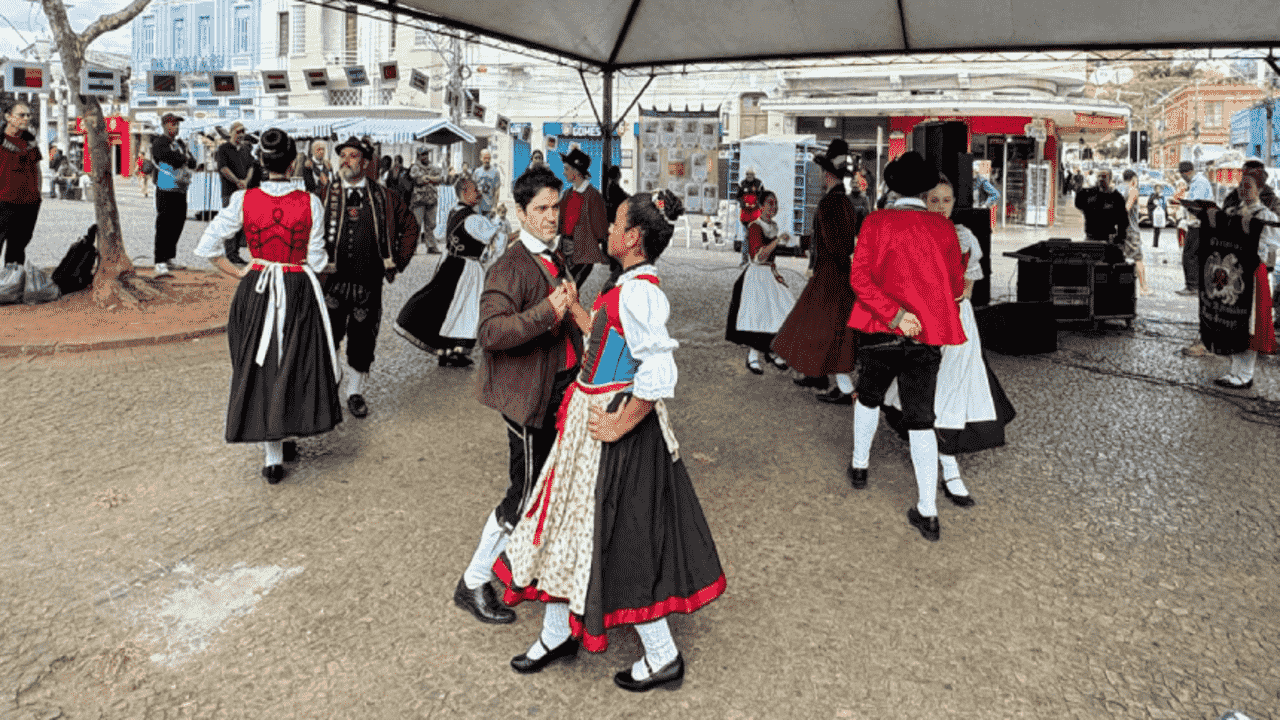 Feiras reúnem culturas, sabores e tradições na Praça da Estação em Juiz de Fora