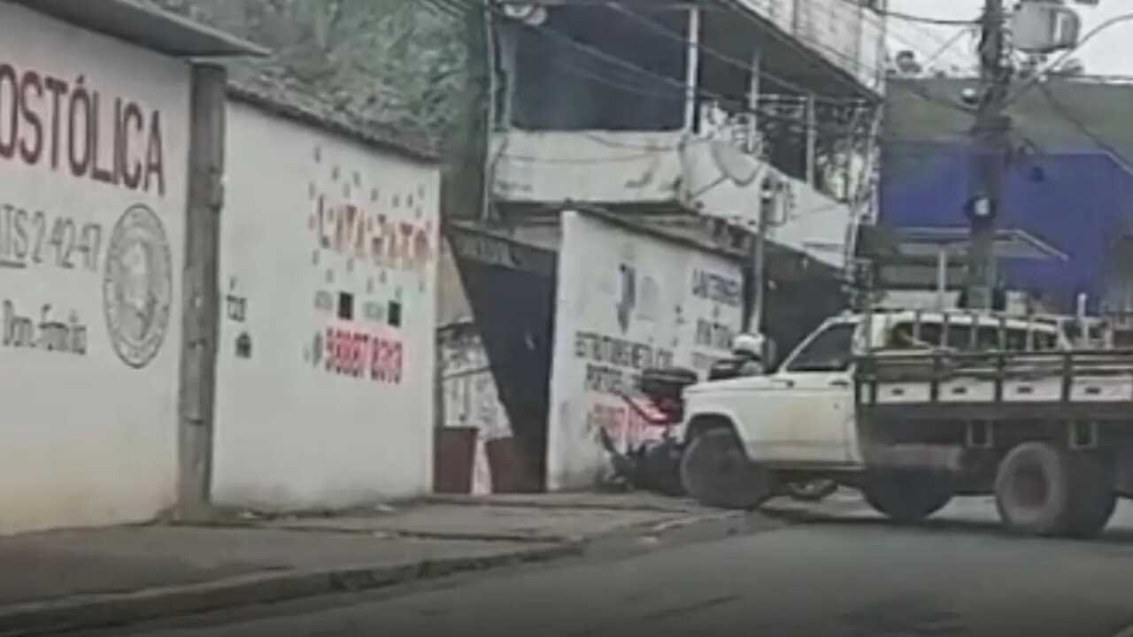 Jovem é preso após fugir de abordagem e sofrer acidente de moto em Juiz de Fora