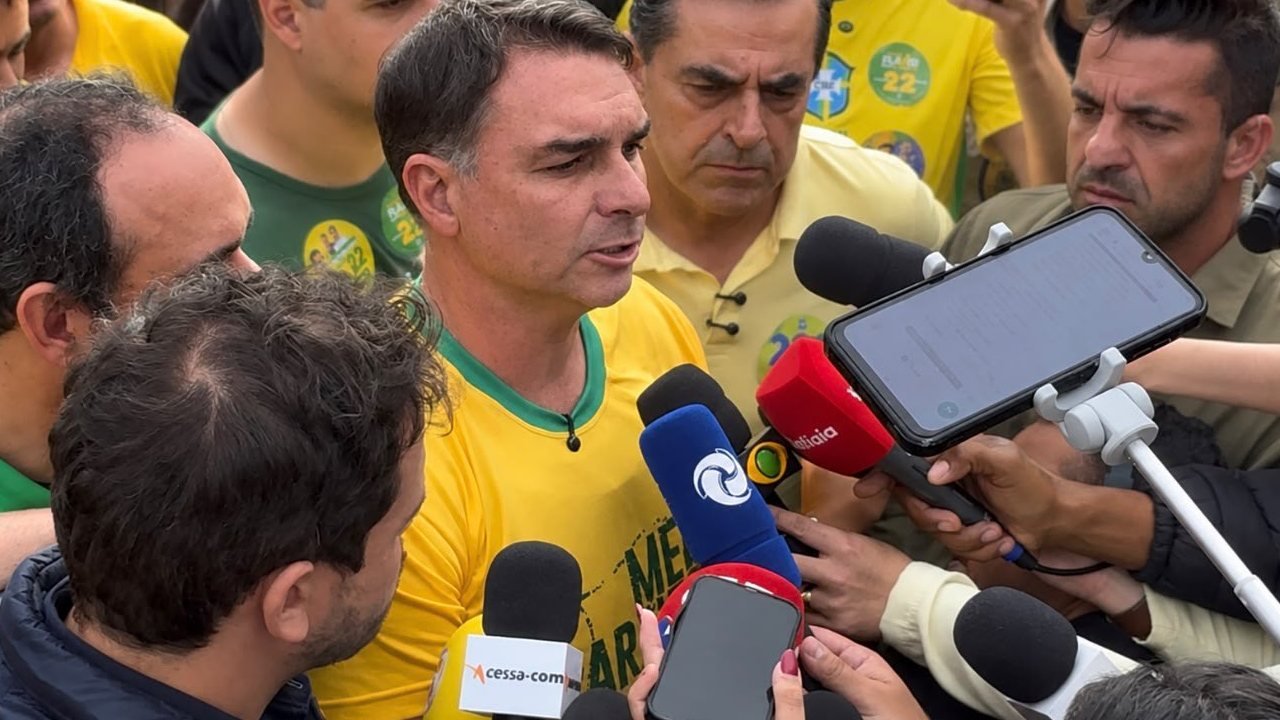 flavio bolsonaro em juiz de fora