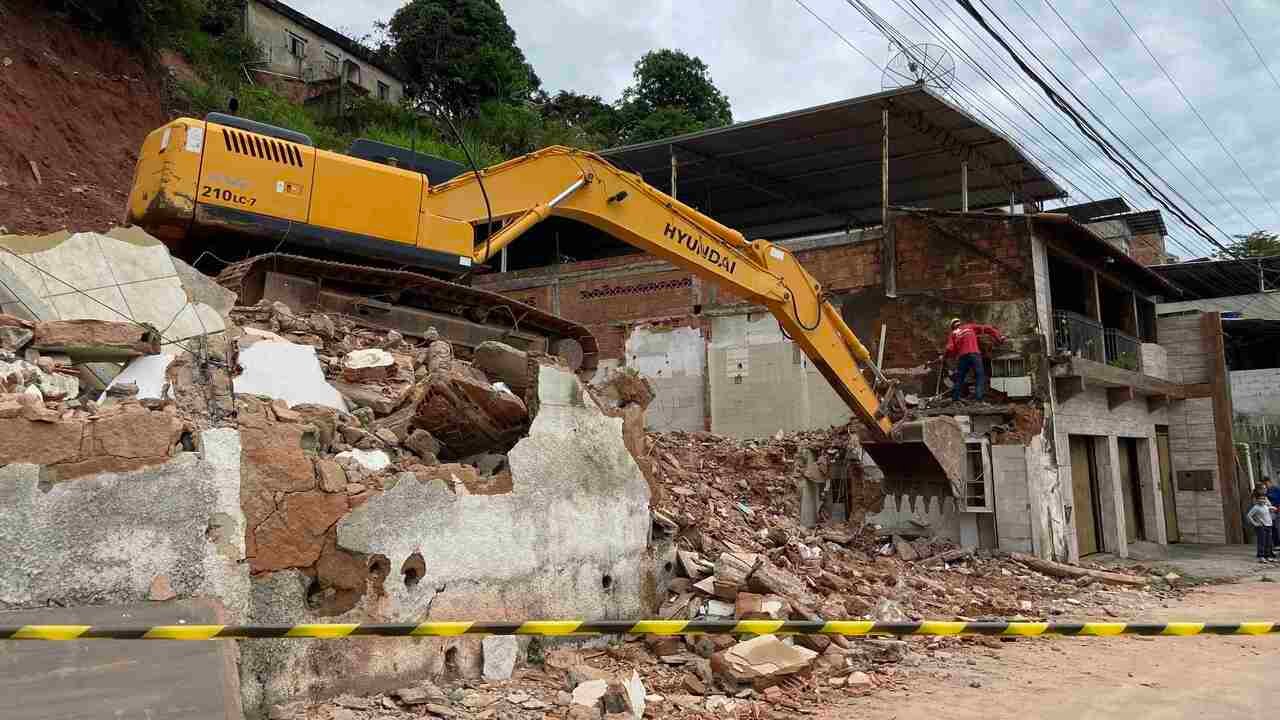 Defesa Civil conclui demolição de 17 imóveis em áreas atingidas pelas chuvas em Juiz de Fora