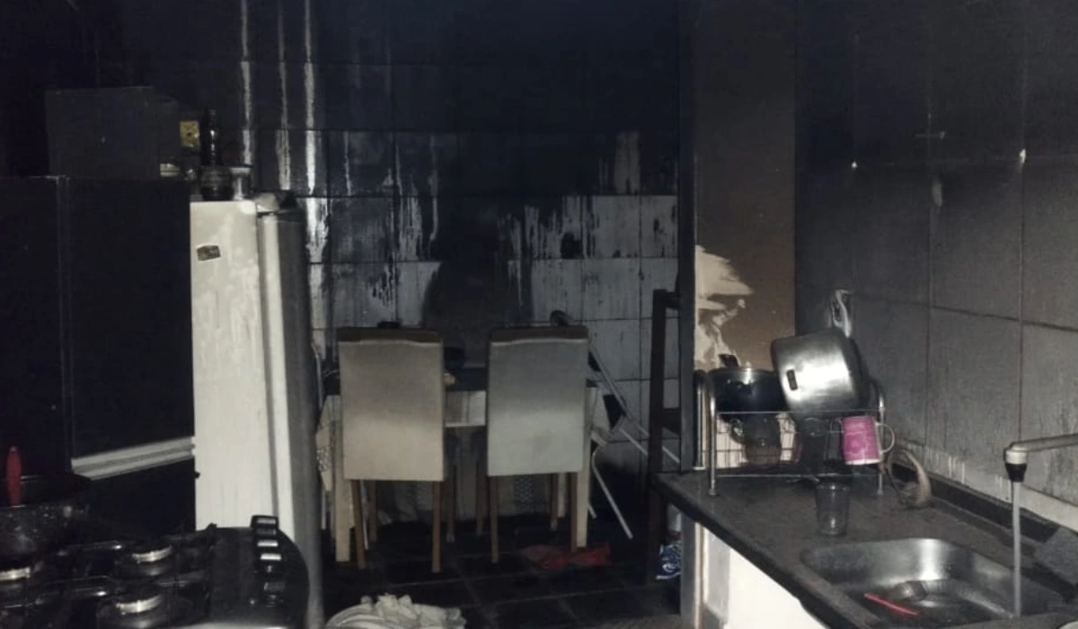 Mulher fica gravemente ferida após incêndio em casa de juiz de fora