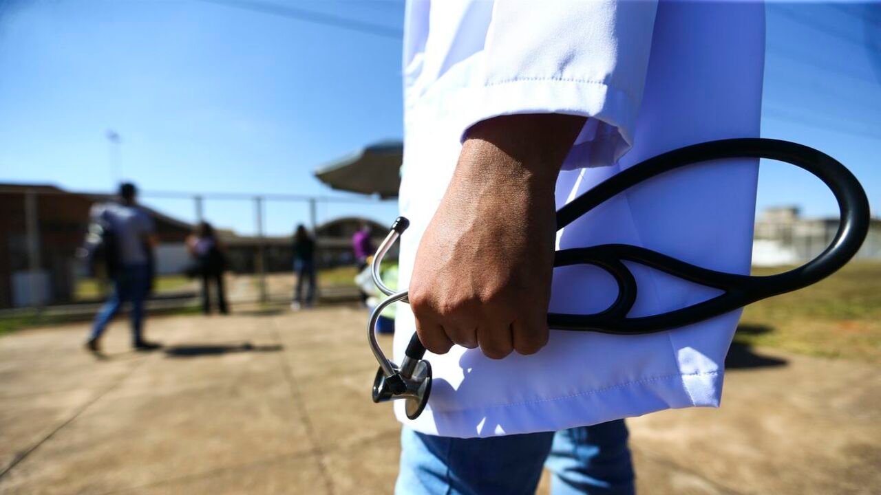 Congresso aprova exame obrigatório para exercício da medicina no Brasil